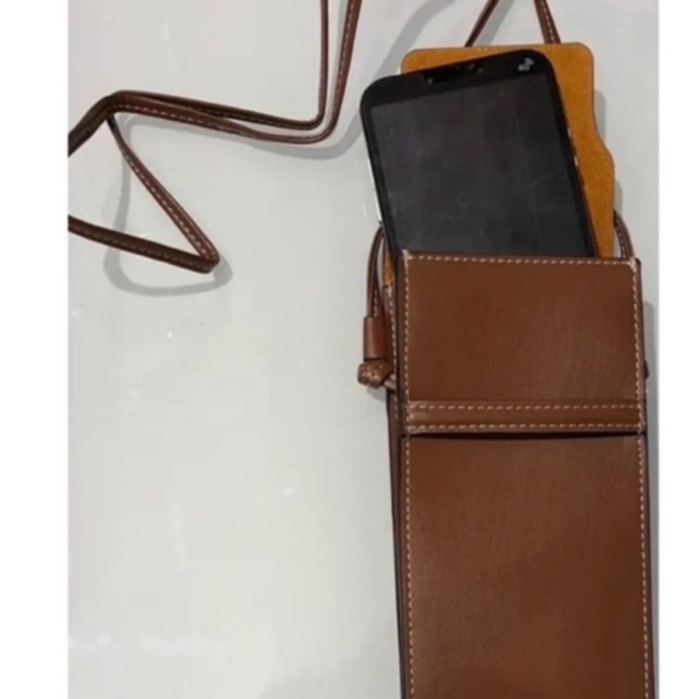 New Celine  Leather crossbody bag
Good for sunglasses or phone